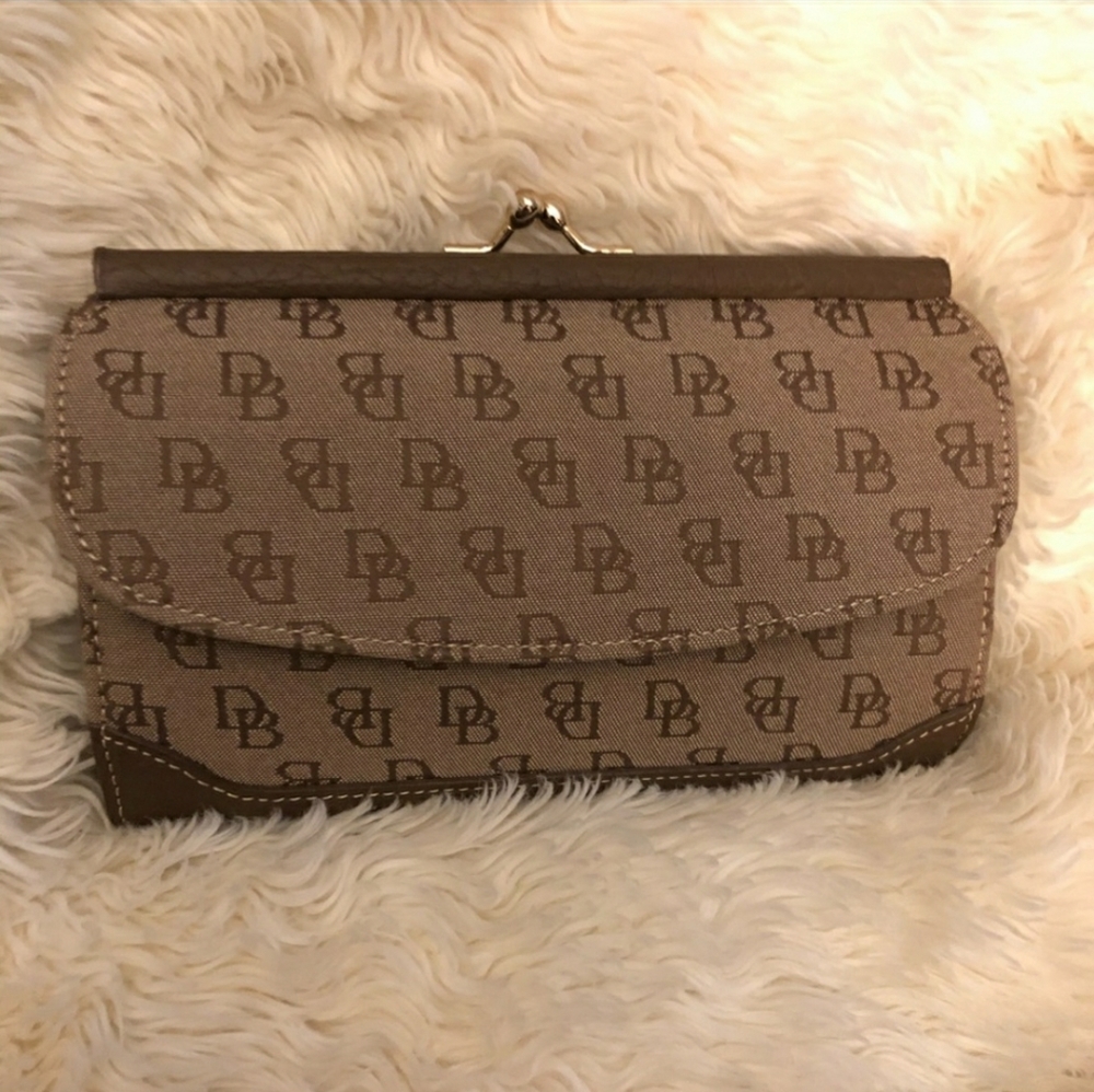 Dooney & Burke Vintage Wallet